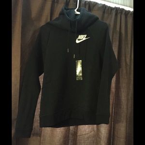 Nike Woman’s Hoodie NWT!!
